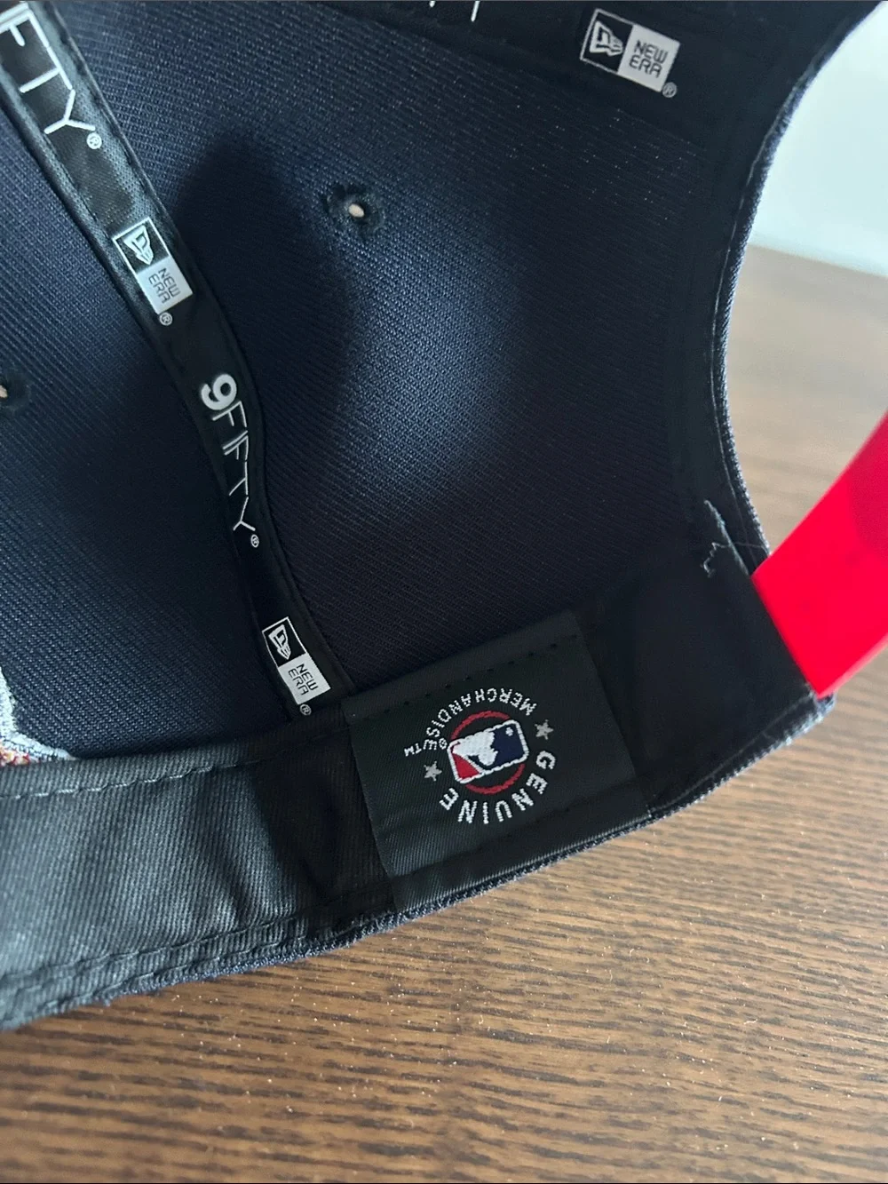 New Era Atlanta Braves Snapback Hat - Black & Red